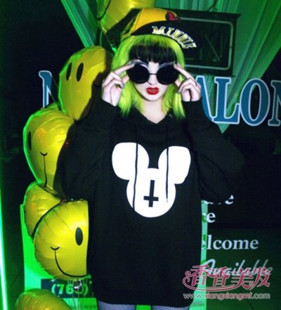 2018�̷�Ⱦʲô��ɫ Ů�����Զ̷���Ⱦ