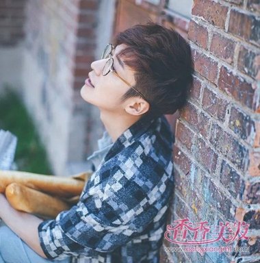 ����ͷ������һ�ߵķ��� ��ʿ�������Ĳ���ÿ�������һ��