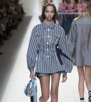 �����������ײ�� �������Ʒ������Ŀ��