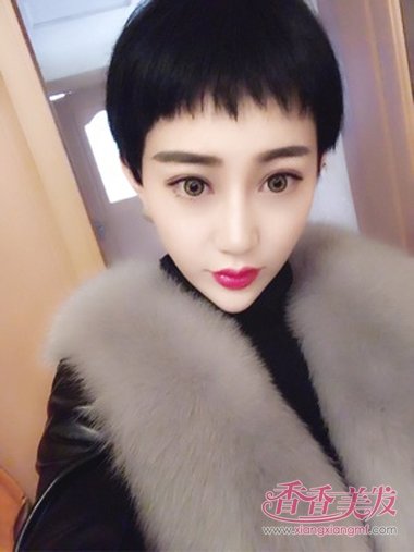 ͷ��ͷ���ٵ�Ů���ʺ�ʲô���� ͷ���ⷢ���ٵ����ʺ�ʲô����