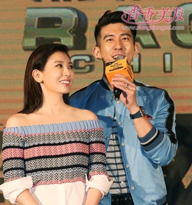 ����ǰ����Ů��С�� �α������������ӳ�