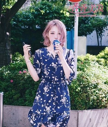 ��Ⱦ����ѧ�ӻ��� ����Ů���̷���ƯȾ