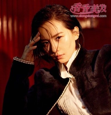 ��ʫʫ˧������� һͷ�̷�Ҳ��ɫ������