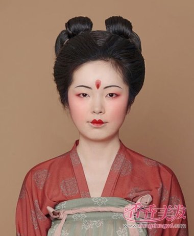 ����װŮʿͷ��Ӧ����ô��� ��װ��ô��ͷ��