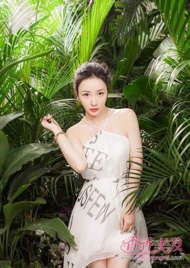 �Ը���Ů������Ҷ���� ��ױ�������ڸ��ַ���