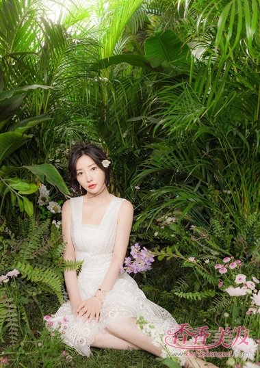 �Ը���Ů������Ҷ���� ��ױ�������ڸ��ַ���