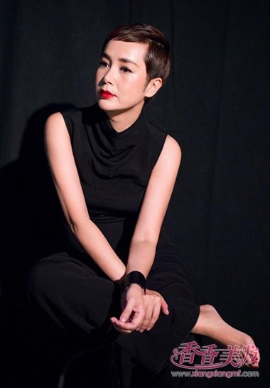 һ����Ա������������ ��ʽ����Ϊ�����