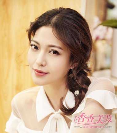 �½��ٻ�Ů������֮���� �����뻨�����ķ��ͳ�����