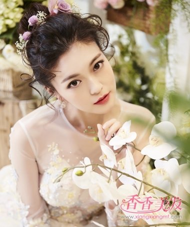 �½��ٻ�Ů������֮���� �����뻨�����ķ��ͳ�����