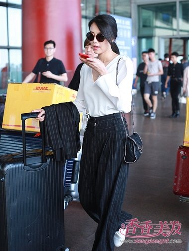 ����Ů��ԲԲ����β�� ����ְҵŮ���ķ���