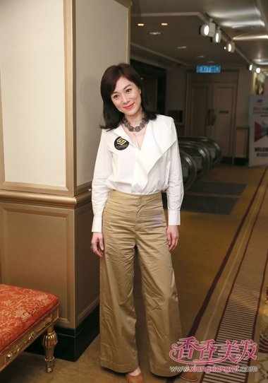 ����Ů���ſ�����ƫ�� �ع�ʮ����ķŵ緢