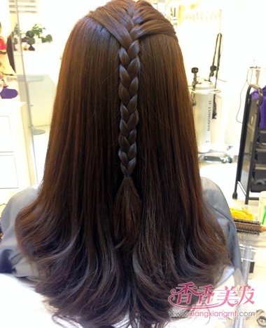 �з����緢�෢ ����Ů�����緢