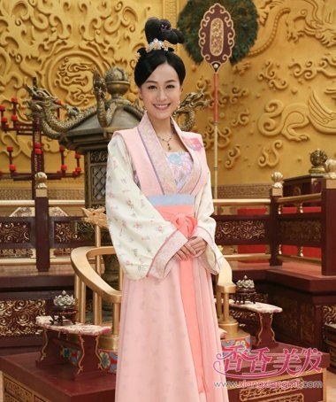 TVB��͢�����2�Ȼ���ӳ ��ЩŮ�ǵĹ�װ������еó�����