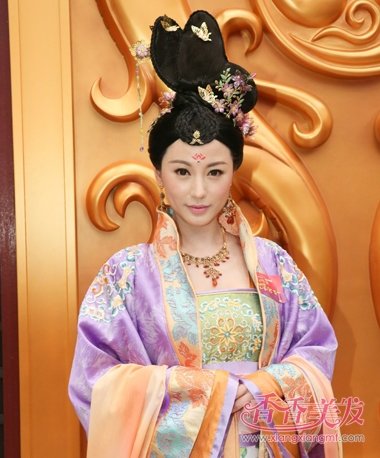 TVB��͢�����2�Ȼ���ӳ ��ЩŮ�ǵĹ�װ������еó�����