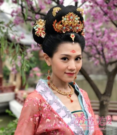 TVB��͢�����2�Ȼ���ӳ ��ЩŮ�ǵĹ�װ������еó�����