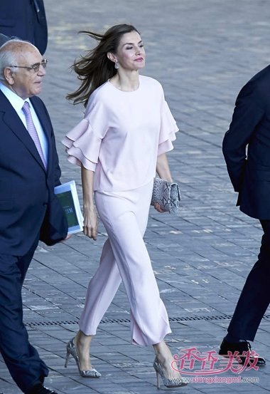 ���������г���˦���� ����������Ŀ�����