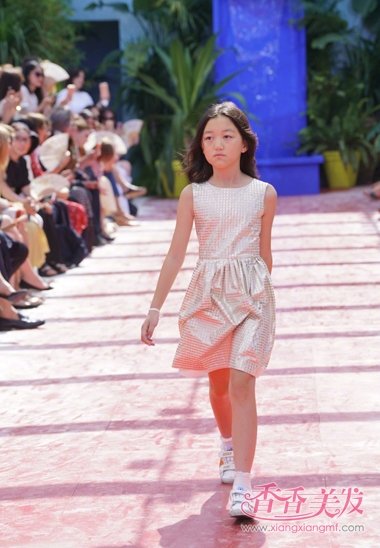 ����ͯװ��������Ļ ���̻ƶ��ʱ�з�չ��