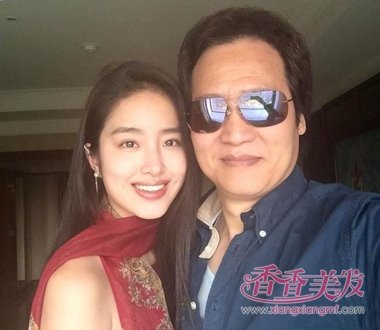 ����ڳ½�������ع� Ů��ĳ�ֱ��̫����