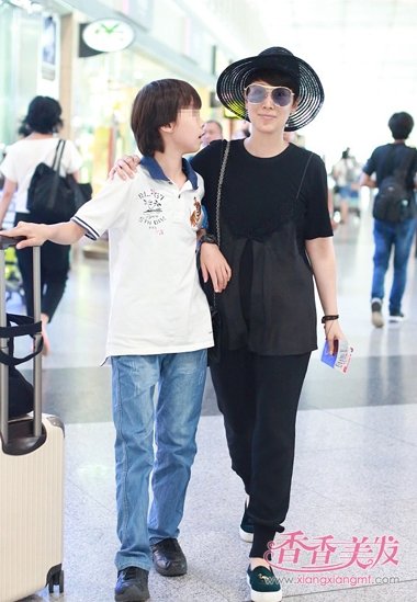 10岁小男孩的帅气造型 国民媳妇海清儿子发型