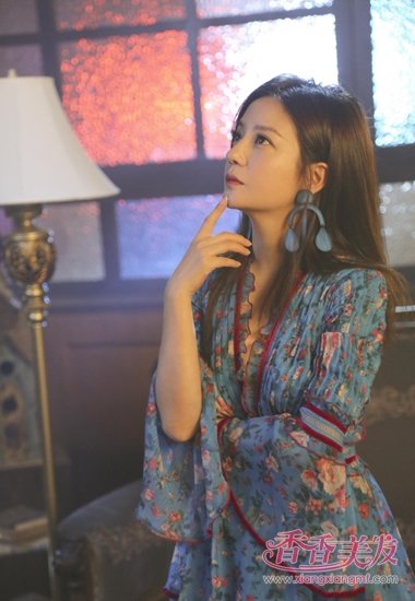 �в�����ޱƮ�ݳ����� Ů�����跢Ϊ��չ��