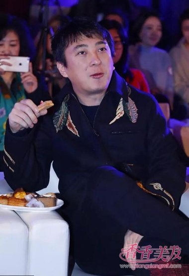 ��﹫����˼�ϳ�ϯ� ΢��ͷ����������˧��