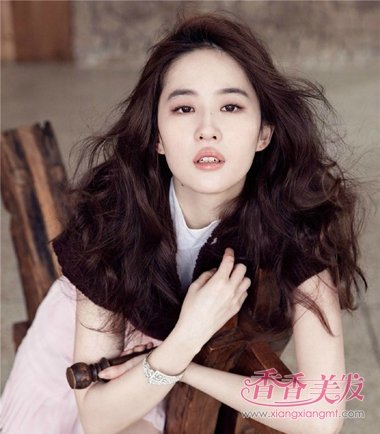 ����Ƴ���������ľϵ��Ů �й�����װ����Ҳ�ǹؼ�