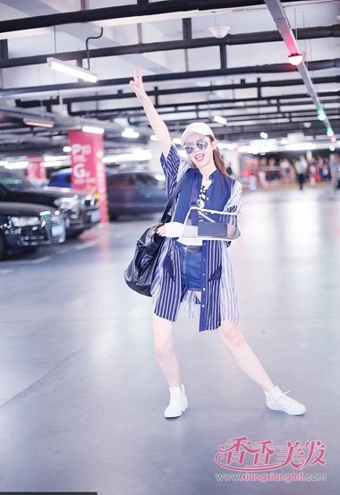 ������ޱ����ɫ����ñ �����ഺ�д�귢��