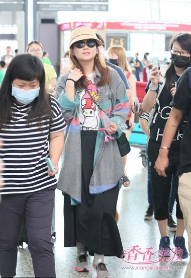 Selina�г���������ñ���� ��չŮ�����ɵĳ�������