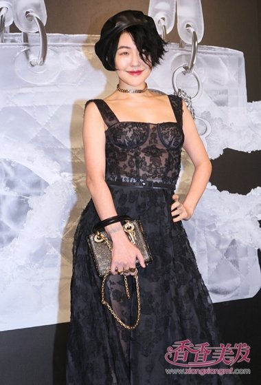 СS�ų����Զ̷���ϯĳ� ���Ů�˷���ķ������