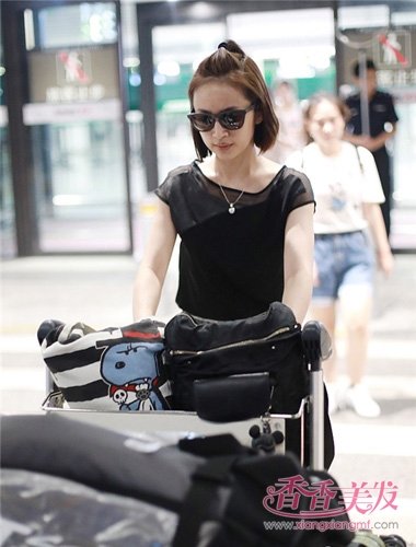 ��Ҫ����ƻ��ͷ���γ����� Ů��������Ϊ������ʾ��