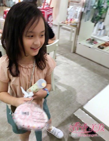 ����Сͯ�����������ɫ���� ���ɿɰ���СŮ���г���