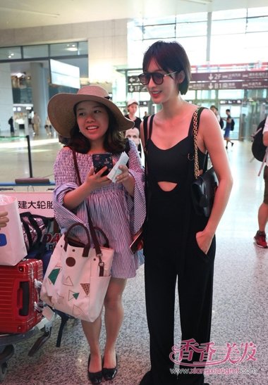 Ů������ٳ���̷�������ʱ�� �������з��Ķ�ͷ������