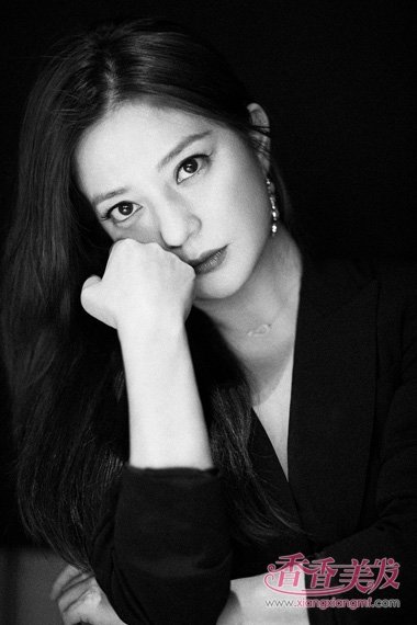 Ȧ�ڸ�����ޱ�ڰ���д���Ƭ�ع� ����ױ����ɢ������������