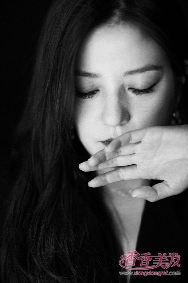 Ȧ�ڸ�����ޱ�ڰ���д���Ƭ�ع� ����ױ����ɢ������������