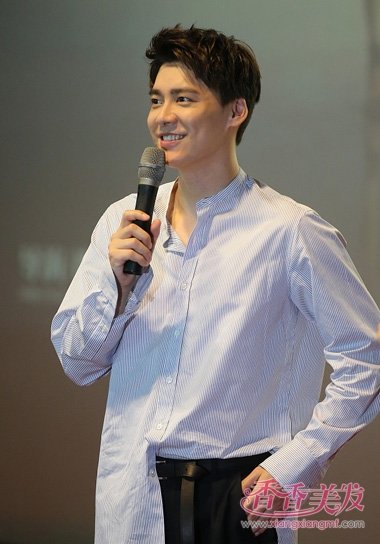 新男神李易峰蓬蓬短发耍帅气 保持青春有活力的发型呈现