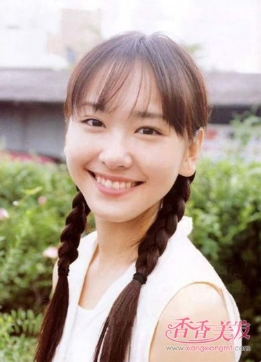 ѧ�����������ӿɰ�Ůͷ�� ѧ������˫��