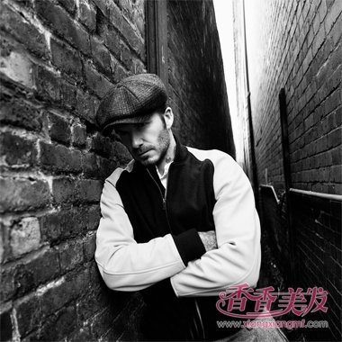 ���˺�ķ�������ɷ���չ˧�� �ڰ�ʱ�п�д��Ƭ���ʹ���