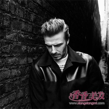 ���˺�ķ�������ɷ���չ˧�� �ڰ�ʱ�п�д��Ƭ���ʹ���