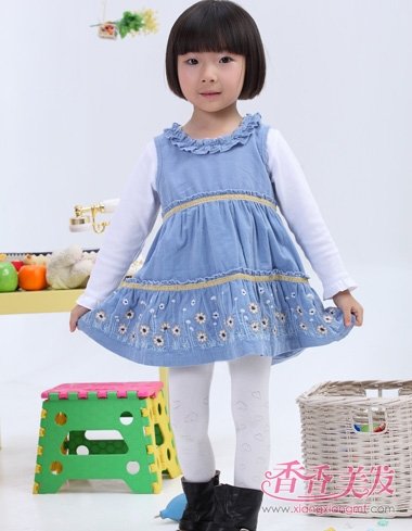 ������Ů������������ͷ���ÿ� ѧ��СŮͯͷ��