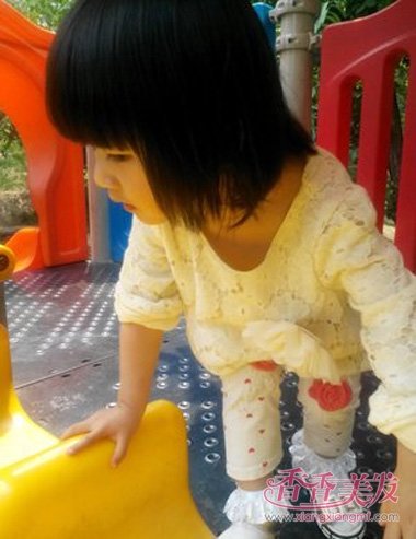 ������Ů������������ͷ���ÿ� ѧ��СŮͯͷ��