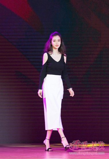 ����Angelababy�����������崿 Ů��ļ�Լ���·��ͳ���