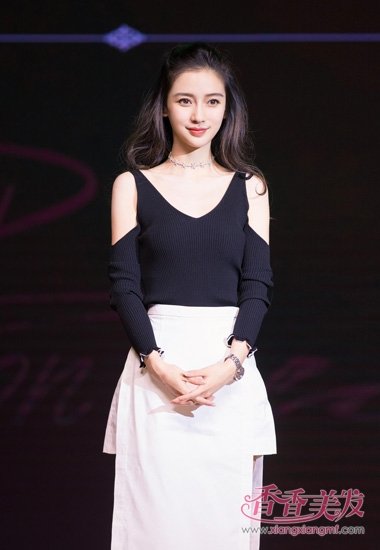 ����Angelababy�����������崿 Ů��ļ�Լ���·��ͳ���