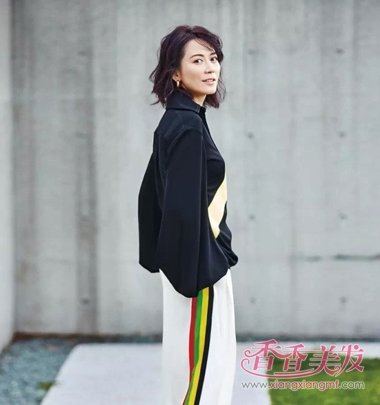 ��������ĳ����¾��� ��ɺ���ĳɾ�Ů���۷�