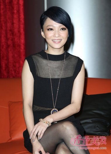 Ů�����Ϻ��̷���Բ�۾����� ���������������������