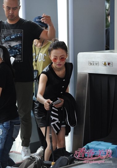 Ů�����Ϻ��̷���Բ�۾����� ���������������������