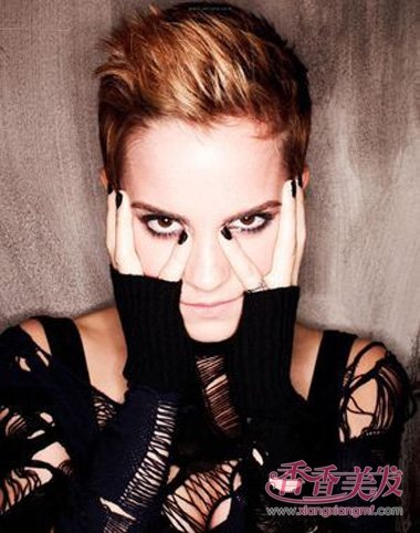 ����Ů���Ƕ̷��̷�ͼƬ ŷ��Ů���Ƕ̷�ͼƬ