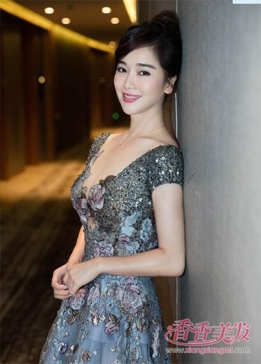 ������Ů��С���������̷� ����������ʱ�г�������