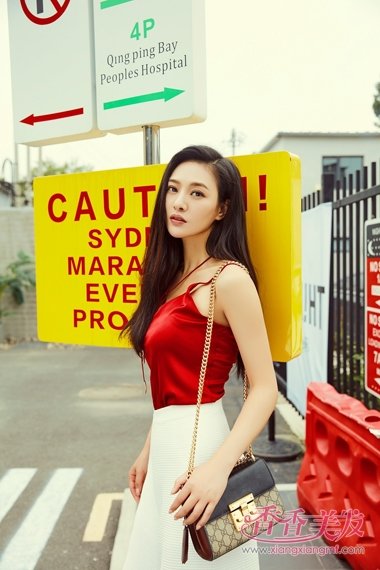 ֣���Ľ�����������Ƭ˦ֱ�� ��һ�������µ�Ψ������