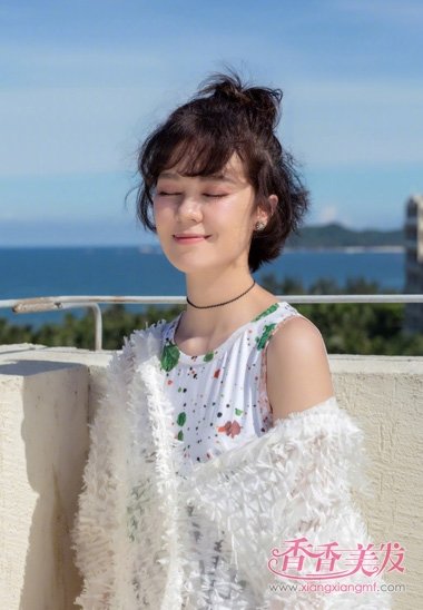 ��̳���и�������Ψ��Ů���� ��ˬ��������ͷд���Ƭ