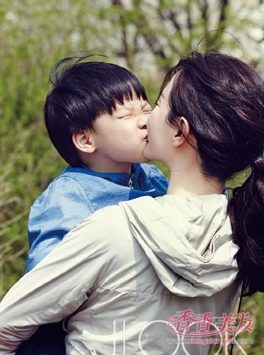 ������Ӣ��Я��Ů��ˣ������ ʱ�з��;�Ȼ�������ֳ�